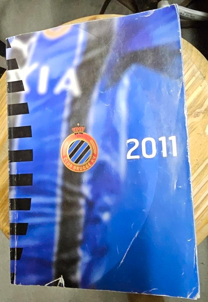 Annuaire 2011 du CLUB BRUGGE
156 pages, Collections, Articles de Sport & Football, Comme neuf, Enlèvement ou Envoi