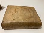 Te koop geschiedenis oude boeken, Ophalen