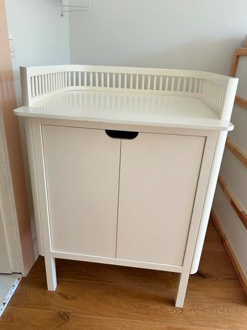 Sebra commode/kast met deuren beschikbaar voor biedingen