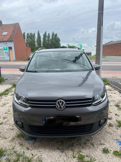 Volkswagen Touran  Bouwjaar: 10/2014 Nieuwe banden, Auto's, Volkswagen, Bedrijf, Touran, CNG (Aardgas), Euro 5, 5 deurs, Ophalen
