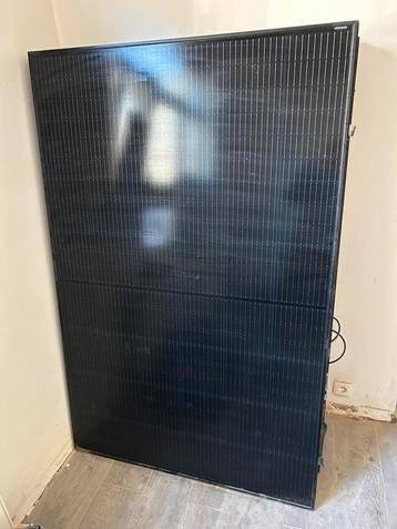 Lot 10 panneaux solaires + 9 micro-onduleurs Hoymiles– 4200W beschikbaar voor biedingen