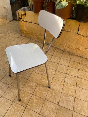 Chaise vintage en Formica 1960 beschikbaar voor biedingen