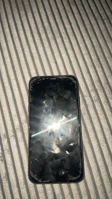 Iphone 11  beschikbaar voor biedingen