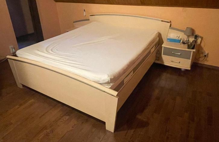 Lit double, Maison & Meubles, Chambre à coucher | Chambres à coucher complètes, Comme neuf, Enlèvement