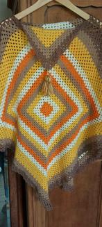 Zelfgehaakt  poncho hande made dus uniek stuk, Kleding | Dames, Ophalen of Verzenden, Zo goed als nieuw