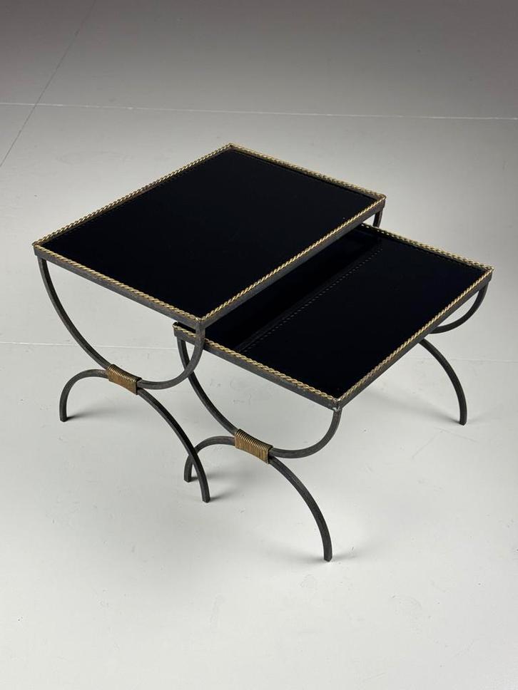 Vintage nesting tables zwart glas, Antiek en Kunst, Antiek | Meubels | Tafels, Ophalen