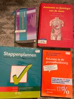 Verpleegkundige boeken, Boeken, Ophalen, Zo goed als nieuw