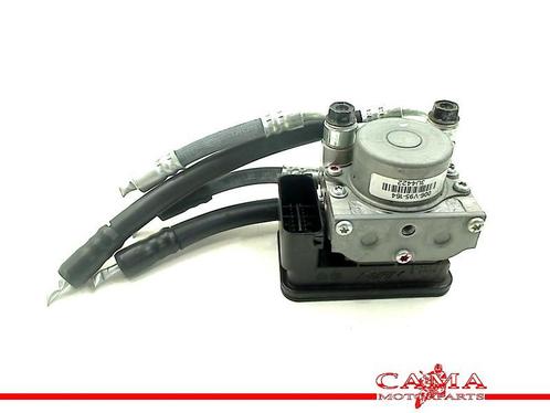 ABS POMP Kawasaki Z 900 2017-2019 (Z900 ZR900) (006v95164), Motoren, Onderdelen | Kawasaki, Gebruikt