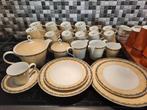 servies borden, tassen, soepkommen wit geel bloemetjes, Ophalen, Overige materialen, Gebruikt, Overige stijlen