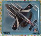 Italeri : MB 339 : 1 100, Collections, Aviation, Enlèvement ou Envoi, Utilisé, Modèle réduit