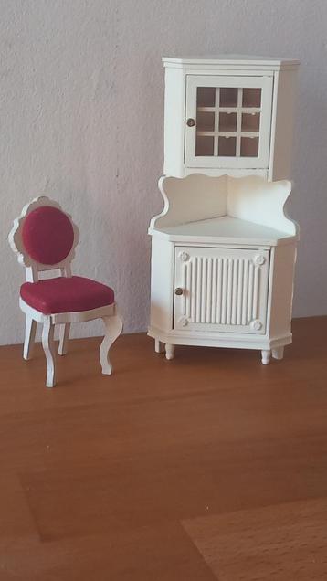 Meuble et chaise LUNDBY