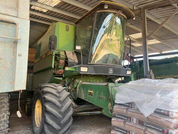 John Deere pikdorser model 1085 met airco goede staat beschikbaar voor biedingen