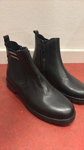 Kipling schoenen beschikbaar voor biedingen