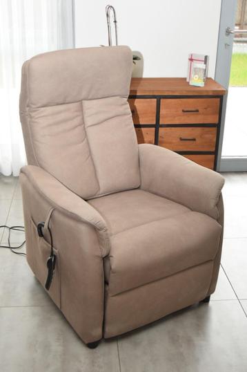 Fauteuil inclinable avec aide à la sortie