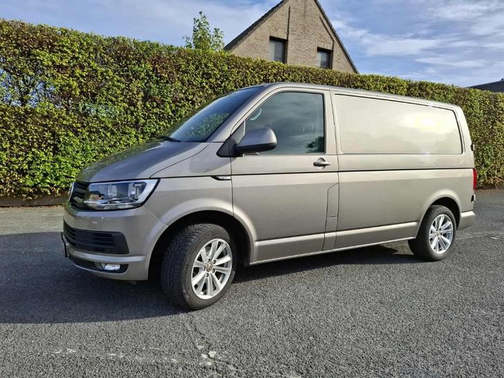 VW transporter 2016 - 189.000 km met Camper inrichting, Auto's, Volkswagen, Particulier, Transporter, ABS, Achteruitrijcamera