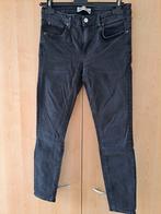 Jeans noirs - Zara - taille 40, Vêtements | Femmes, Enlèvement ou Envoi, Zara, W30 - W32 (confection 38/40), Porté