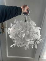 Kroonluchter, verlichting met witte bladeren., Huis en Inrichting, Lampen | Kroonluchters, Ophalen of Verzenden, Zo goed als nieuw