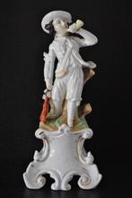 Statuette Chasseur fusil cor de chasse porcelaine polychrome, Antiquités & Art, Enlèvement ou Envoi