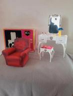 Sindy makeup tafel en zetel fauteuil, Verzamelen, Poppenhuizen en Toebehoren, Ophalen, Zo goed als nieuw, Gebruiksvoorwerp