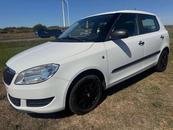 Skoda Fabia Fabia 1.2i / garantie 12m. (bj 2015) beschikbaar voor biedingen