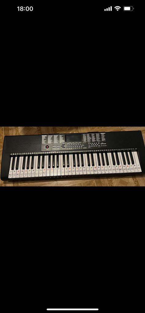 Finesse Keyboard Piano& Accessoires - 61 Keys- Digital Piano, Muziek en Instrumenten, Keyboards, Zo goed als nieuw, Ophalen