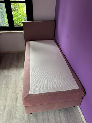 1persoons boxspring beschikbaar voor biedingen