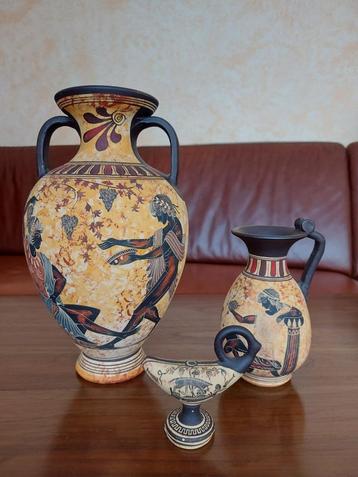 Lot de 2  vases et verseur à huile artisanat grec 