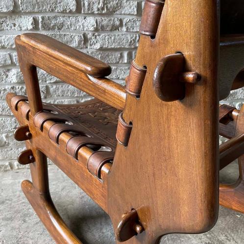 vintage design rocking chair Angel Pazmino, Antiek en Kunst, Antiek | Meubels | Stoelen en Sofa's, Ophalen