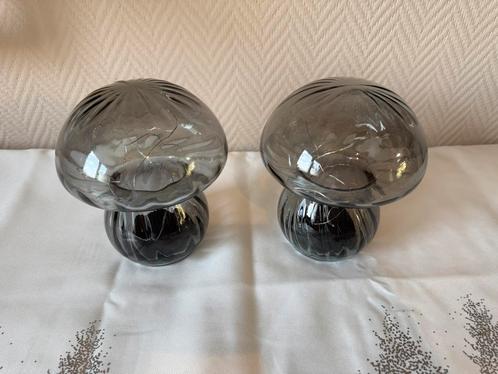 Lot de 2 lampes champignon LED – verre fumé – 17 cm –, Huis en Inrichting, Lampen | Tafellampen, Glas, Ophalen