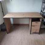 Modern bureau in eiklook met zwarte accenten, Huis en Inrichting, Bureaus, Ophalen, Zo goed als nieuw, Bureau