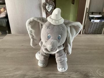 Personnage en peluche Disney Dumbo (33 cm)