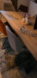 Table plus 6 chaises