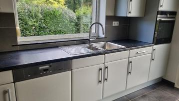 Keuken L-vorm 4m op 2,5m beschikbaar voor biedingen