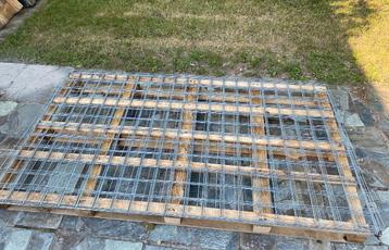 Krimpnetten 1,2 m x 2,1 m Mazen: 10 cm x 10 cm beschikbaar voor biedingen