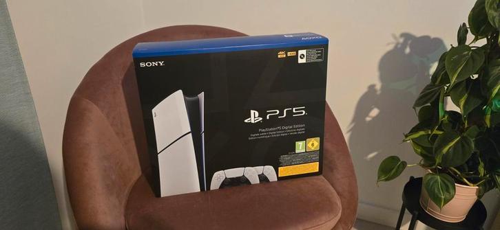 ONGEOPENDE PS5 met 2 controllers en 2j garantie, Games en Spelcomputers, Spelcomputers | Sony PlayStation 5, Nieuw, Ophalen of Verzenden