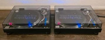 Technics SL-1210 M5G set beschikbaar voor biedingen