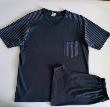 Donkerblauwe pyjama met korte broek van Perlina, S beschikbaar voor biedingen