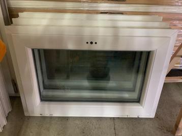 châssis batant PVC blanc  86x 58, 48x45, Neuf, Double vitrage, Fenêtre de façade ou Vitre, Enlèvement