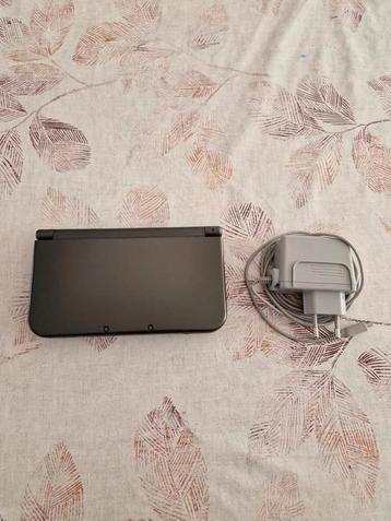 New 3Ds Xl in zeer goede staat te koop. beschikbaar voor biedingen