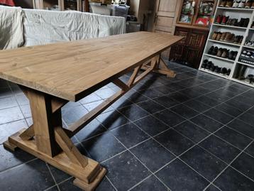 Mooie oude landelijke tuintafel  beschikbaar voor biedingen