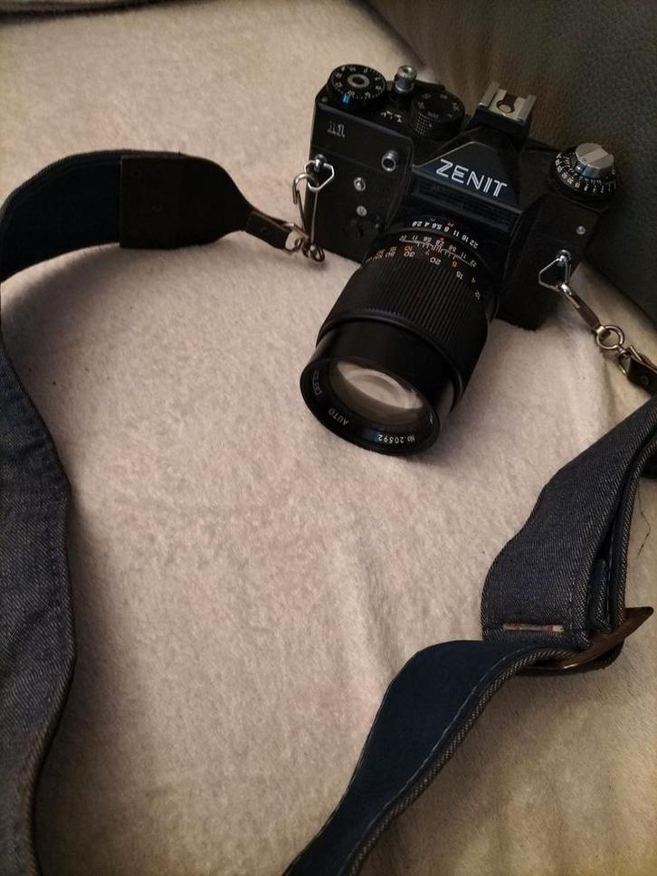 Zenit 11 behalve een brandpuntsafstand van 1:2'8 F135, ideaa, Audio, Tv en Foto, Fotocamera's Digitaal, Zo goed als nieuw, Ophalen of Verzenden