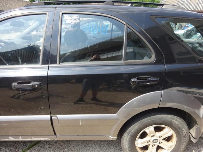 Portier 4Deurs links-achter van een Kia Sorento (YC), Auto-onderdelen, Carrosserie, Deur, Kia, Gebruikt, 3 maanden garantie, Ophalen of Verzenden