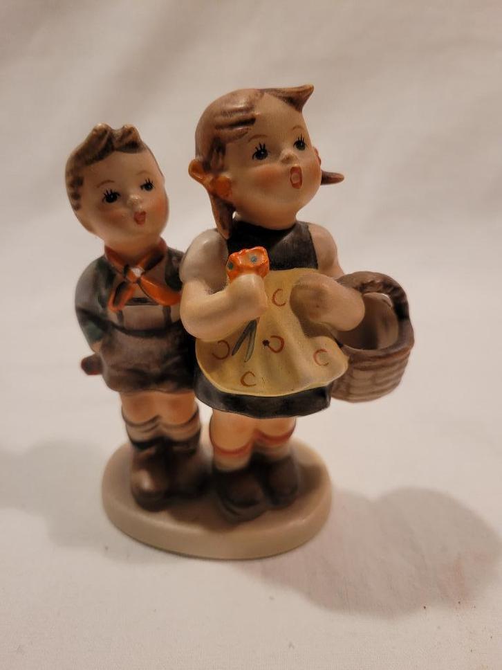 Vintage Hummel beeldjes - Goebel W.Germany, Antiek en Kunst, Kunst | Beelden en Houtsnijwerken, Ophalen