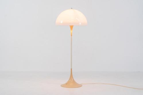 Vintage Panthella vloerlamp van Louis Poulsen, Maison & Meubles, Lampes | Lampadaires, Comme neuf, Enlèvement ou Envoi