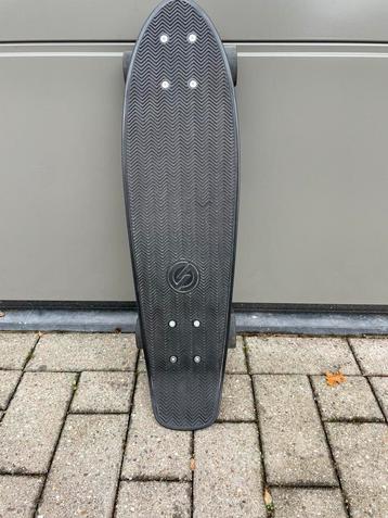 Skateboard in nieuwstaat beschikbaar voor biedingen