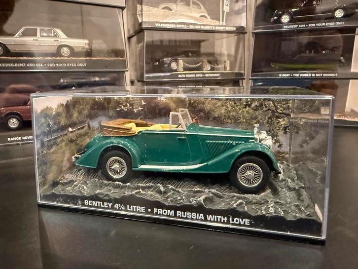 Bentley 4.5 litre - James Bond, Hobby en Vrije tijd, Modelauto's | 1:43, Gebruikt, Auto, Universal Hobbies, Ophalen of Verzenden