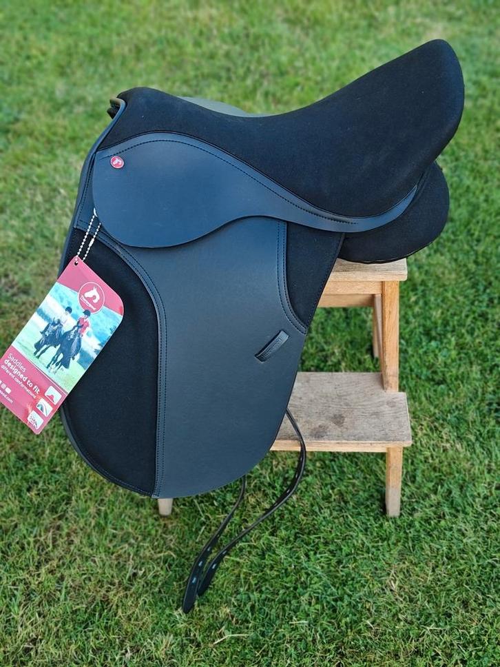 Nouvelle selle de dressage Thorowgood T4 Cob, Animaux & Accessoires, Chevaux & Poneys | Selles, Neuf, Dressage, Enlèvement
