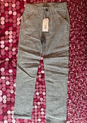 Set voor jongens beschikbaar voor biedingen