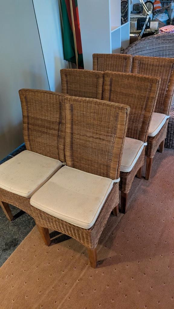 Riet & eiken stoelen met kussen, Huis en Inrichting, Stoelen, Zo goed als nieuw, Ophalen