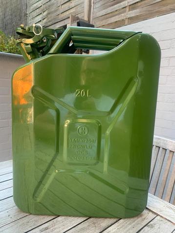 Jerrycan 20 liter nieuwstaat - Engelse fabricage beschikbaar voor biedingen